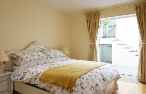 Dale Street Apartments Suite