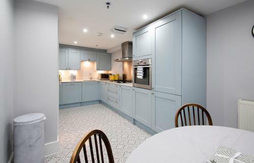 Modern Apartment In Leamington Spa City Centre