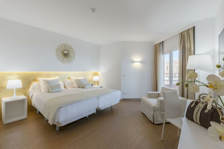 Oliva Nova Golf Beach & Golf Hotel