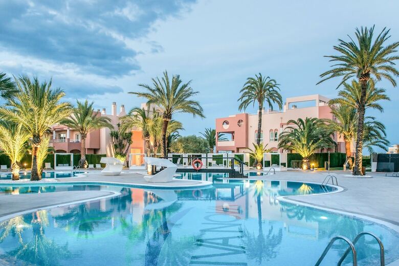 Oliva Nova Golf Beach & Golf Hotel