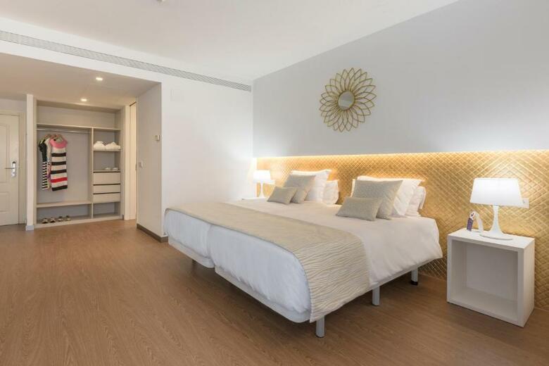 Oliva Nova Golf Beach & Golf Hotel