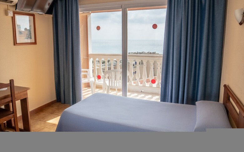 Hotel Parasol By Dorobe
