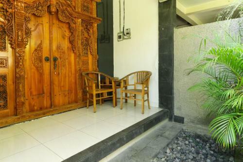 Hostal The Legian Mas Beach Inn