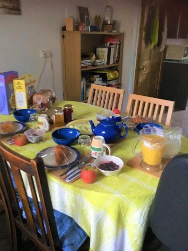 Bed & Breakfast Heddfan (place Of Peace)