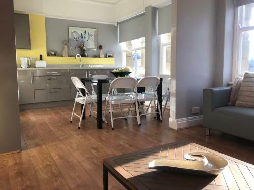 Cornerhouse Apartments Llandudno