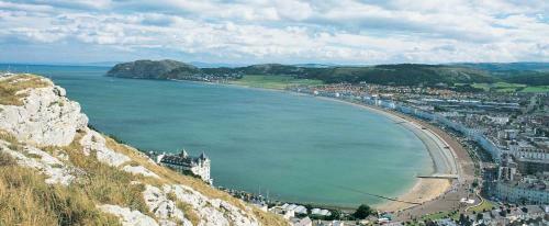 Snowdon Retreat Villa By Seaside Llandudno