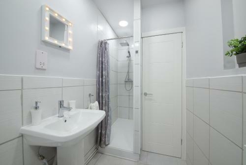 15 Selwyn Street, Luxury House