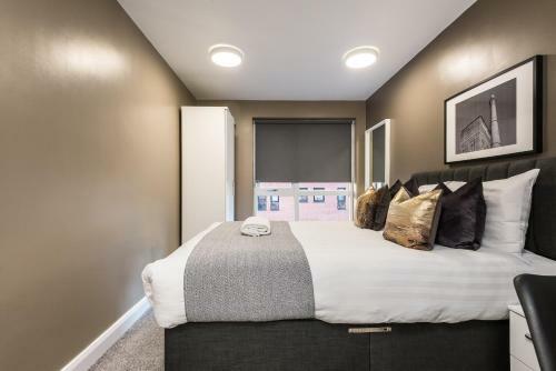 Large Modern Apartment - 3 Bedrooms 3 Bathrooms - Netflix - Central