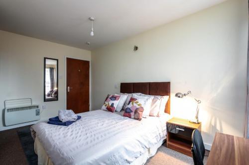 Hostal Double Bedroom In Superb House In Great Location * 7