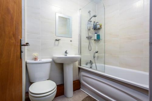 Hostal Double Bedroom In Superb House In Great Location * 7