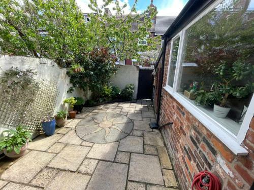 Apartamento Charming Hidden Gem - 3 Bedroom Home Away From Home