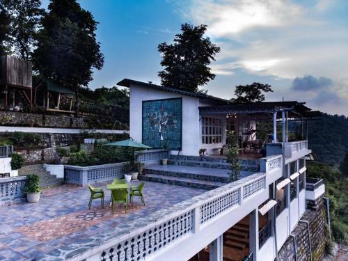 Rustic Art Deco Boutique Villa With Stunning Views By Wanderlust