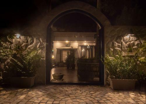Rustic Art Deco Boutique Villa With Stunning Views By Wanderlust