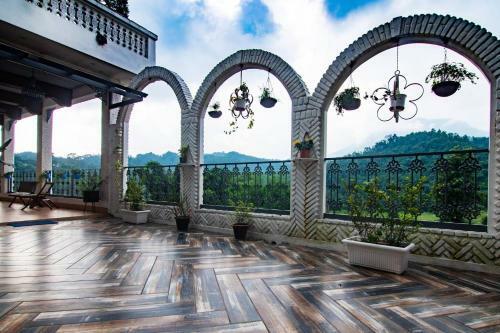 Rustic Art Deco Boutique Villa With Stunning Views By Wanderlust