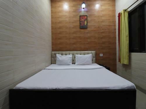 Oyo Flagship 87401 Hotel Kamal