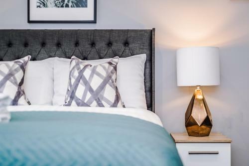 Charming 2 Bedroom In Central Lpl - Parking Included!