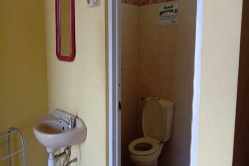 Oyo 90627 Hotel Mutiara