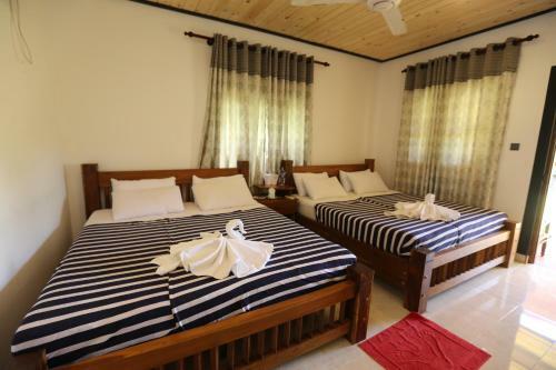 Eco Hotel Black & White - Anuradhapura
