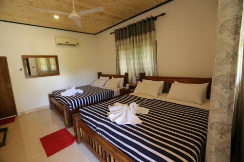 Eco Hotel Black & White - Anuradhapura