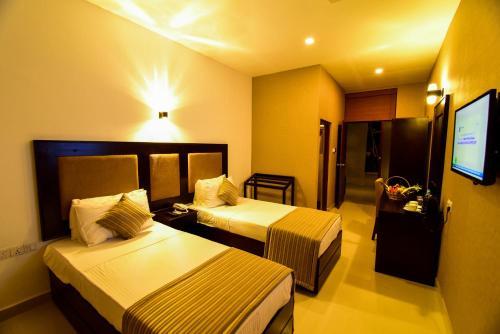 Full Moon Garden Hotel