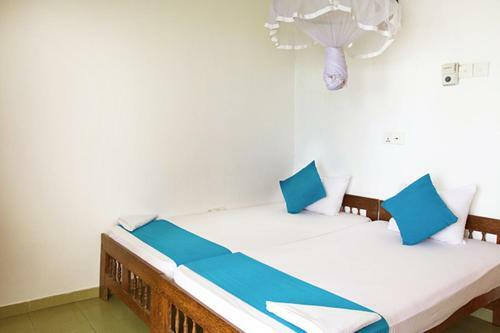 Hostal Beach Inns Holiday Resort