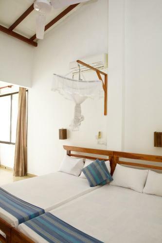 Hostal Beach Inns Holiday Resort