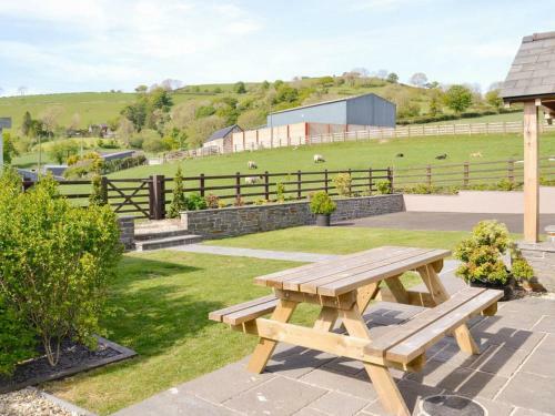 Maes Y Bryn Farmhouse