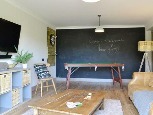 Maes Y Bryn Farmhouse
