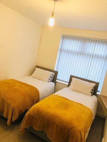 4 Bedroom Lovely Home In Loughborough