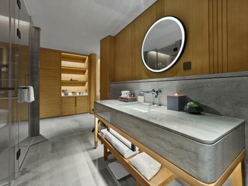 Hotel Garrya Huzhou Lucun