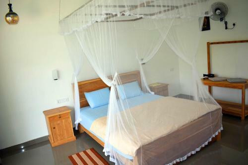 Bed & Breakfast Raveena Guest House