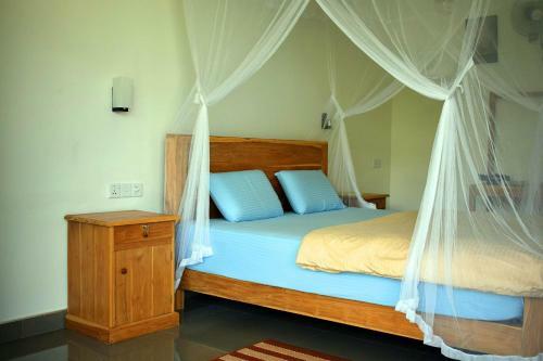 Bed & Breakfast Raveena Guest House