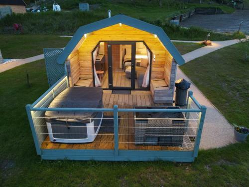 Bonnie Barns - Luxury Glamping With Hot Tubs
