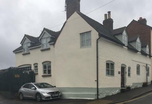 Bed & Breakfast Tallow House