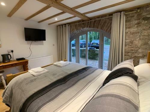 Swan House Tea Room And Bed & Breakfast