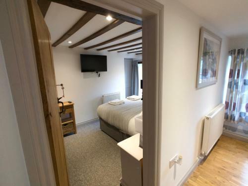 Swan House Tea Room And Bed & Breakfast