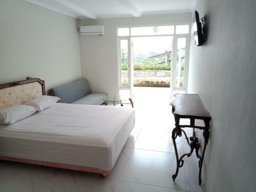 Jaden Hotel & Resort