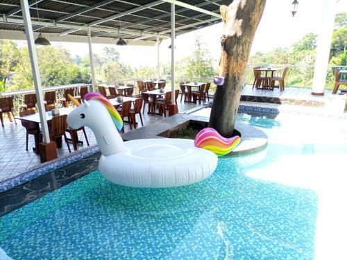 Jaden Hotel & Resort