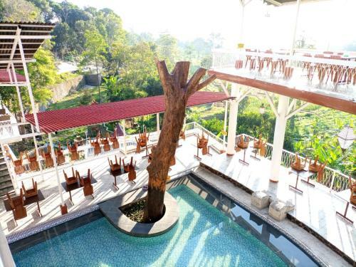 Jaden Hotel & Resort