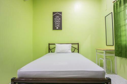 Hotel Oyo Life 2739 Pondok Nadila