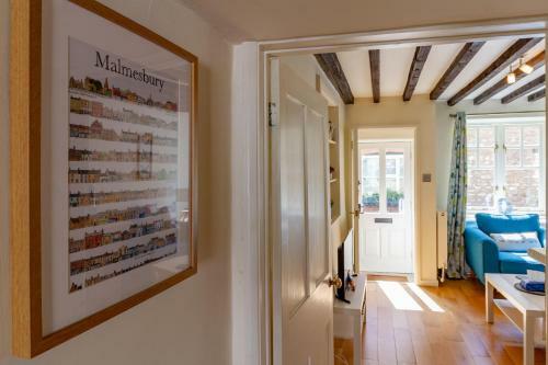 10 Ingram Street Cottage With Courtyard Garden