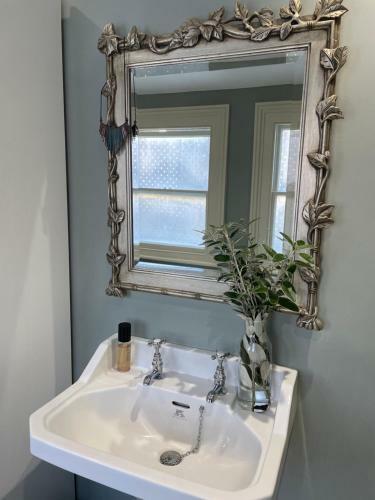 Villa Marlow Victorian Townhouse