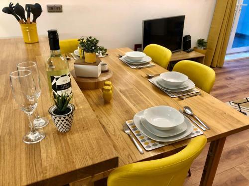 Apartamentos The Duplex Margate, Outside Deck, Free Mini Bar & Air Conditioning
