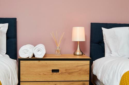 Beautiful 5 Bed House Manchester Sleeps8 Wparking