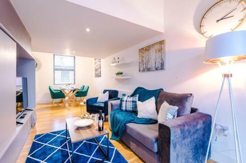 Rest & Recharge At Ash House Near Mediacityuk