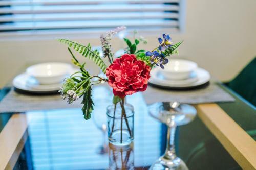 Rest & Recharge At Ash House Near Mediacityuk