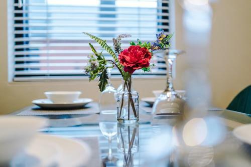 Rest & Recharge At Ash House Near Mediacityuk