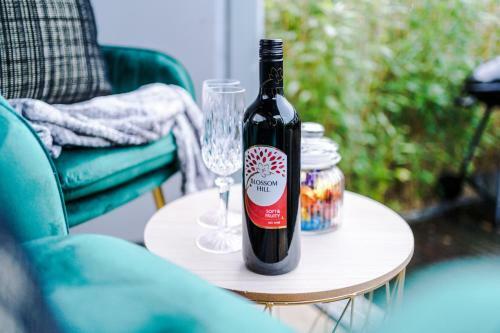 Rest & Recharge At Ash House Near Mediacityuk