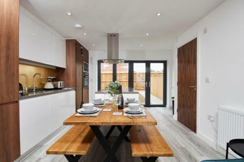 Stunning 5 Bed House In Manchester Sleeps8 Wparking