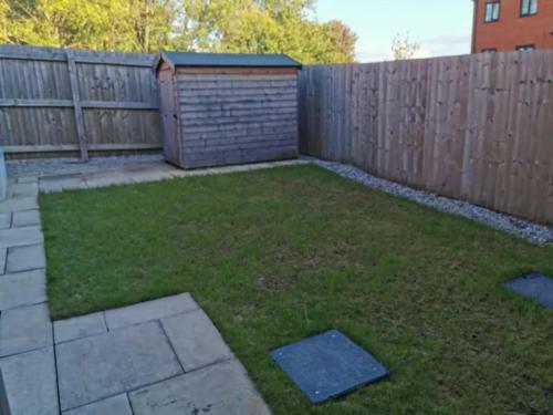 Entire 3 Bedroom House Manchester Free Parking